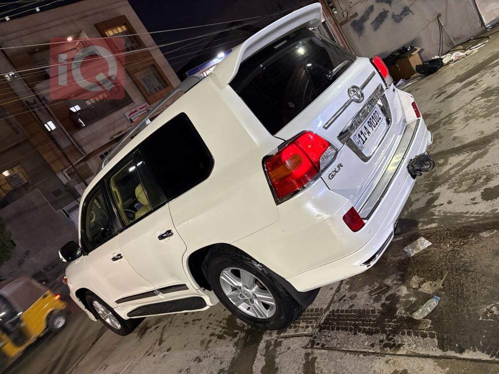 تويوتا لاندكروزر